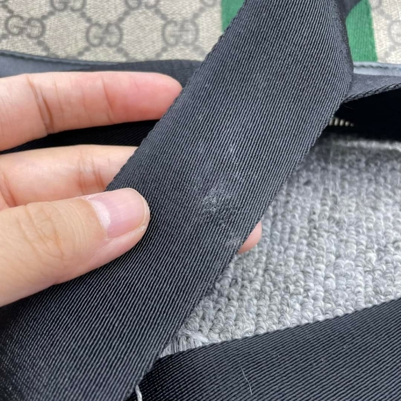 100% Authentic Gucci Web GG Supreme Messenger Crossbody Bag - Picture 15 of 15